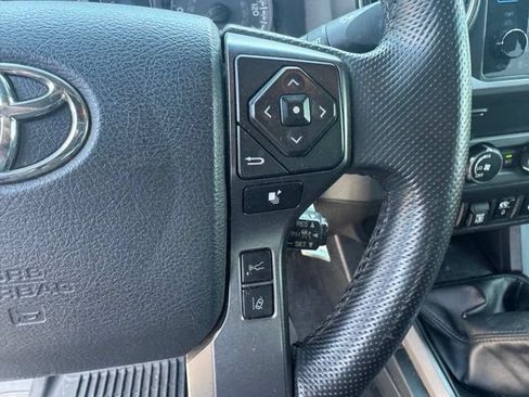 Used 2019 Toyota Tacoma TRD Sport AWD/4WD image 21