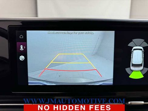 Used 2024 Kia Carnival EX image 33