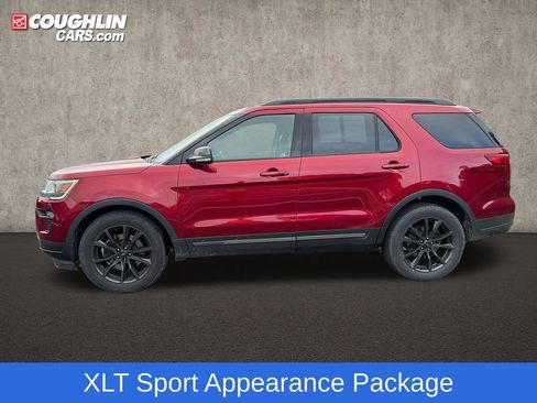 Used 2019 Ford Explorer XLT w/ Equipment Group 202A AWD/4WD image 5