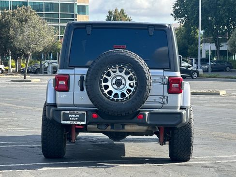Used 2018 Jeep Wrangler Unlimited Rubicon AWD/4WD image 5