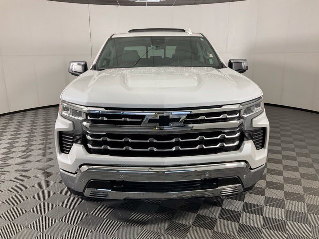 Used 2023 Chevrolet Silverado 1500 LTZ w/ LTZ Premium Package AWD/4WD image 2