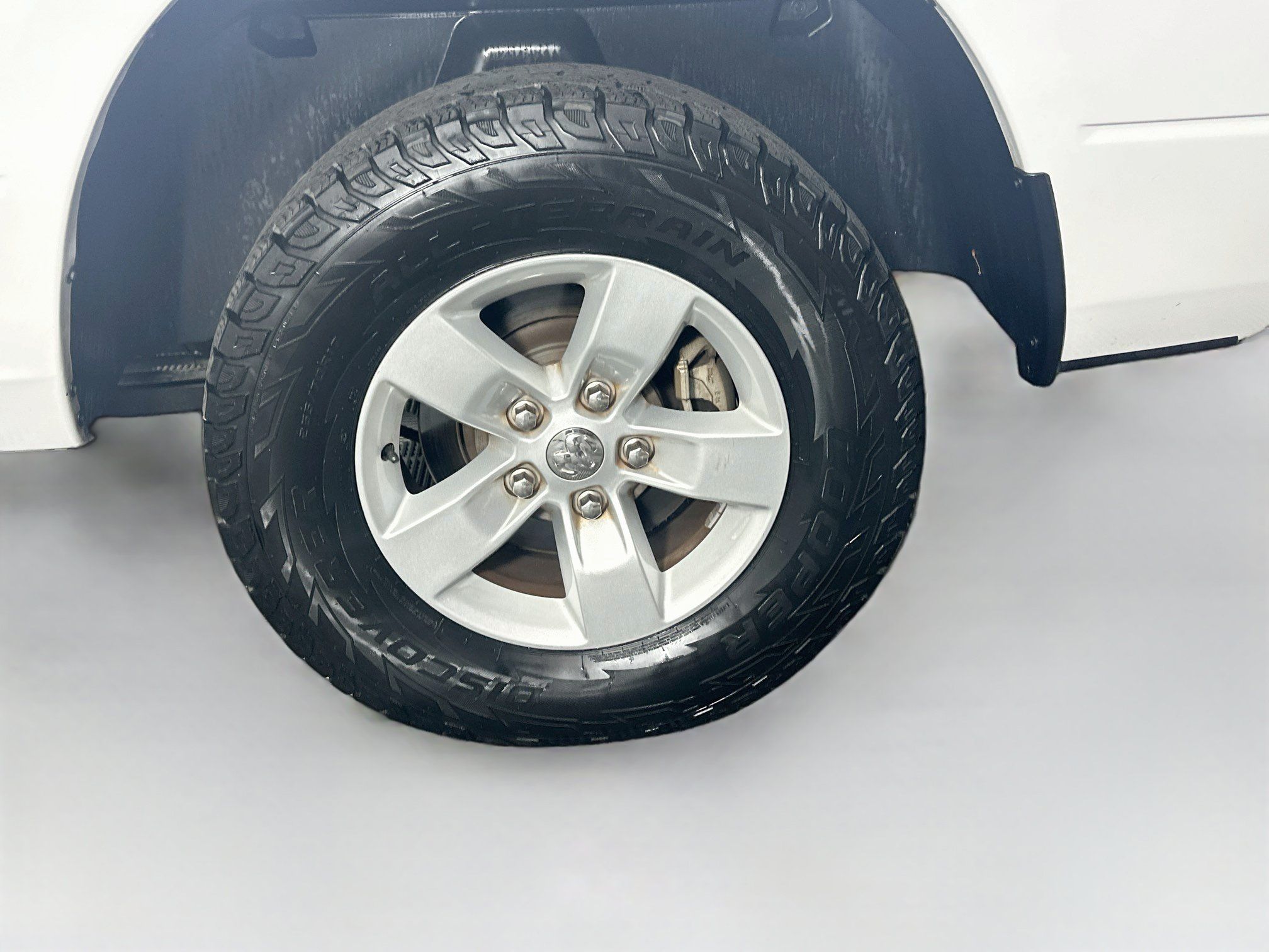 Used 2019 RAM 1500 Tradesman w/ Chrome Appearance Group RWD image 11