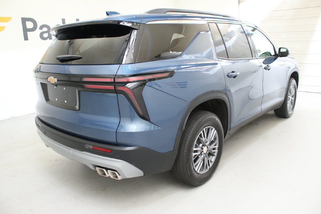 Certified 2026 Chevrolet Traverse LT FWD image 11