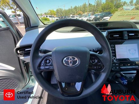 Certified 2022 Toyota Prius L Eco FWD image 34