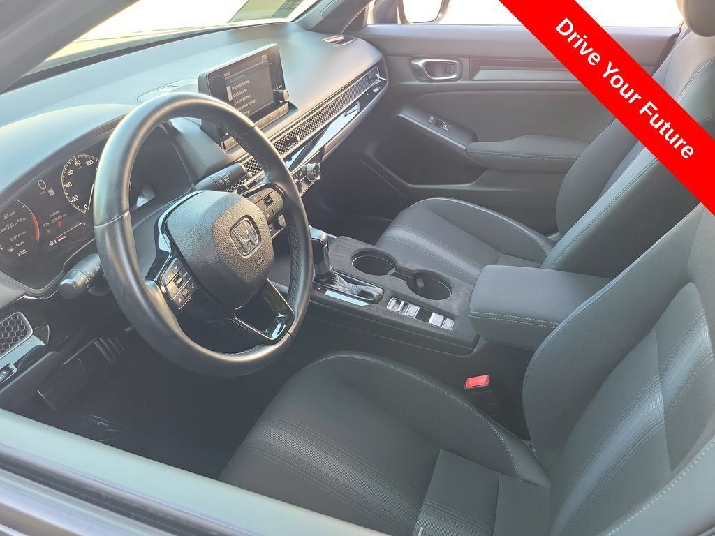 Used 2025 Honda Civic Sport image 3