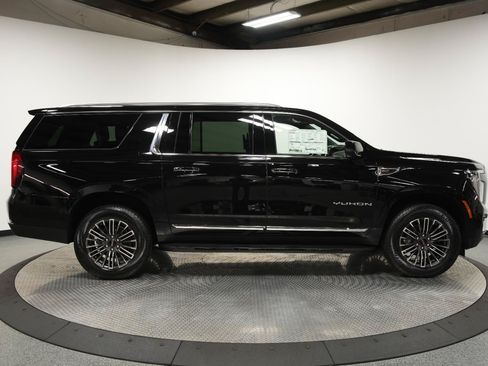 New 2026 GMC Yukon XL Elevation w/ Elevation Premium Package AWD/4WD image 9