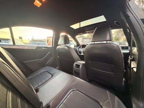 Used 2014 Volkswagen Jetta GLI Autobahn FWD image 22