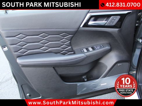 New 2025 Mitsubishi Outlander SEL image 27