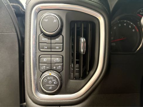 Used 2019 Chevrolet Silverado 1500 LT Trail Boss AWD/4WD image 21