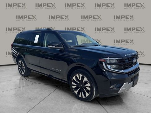 Used 2025 Ford Expedition Max Platinum w/ Driver's Package AWD/4WD image 7