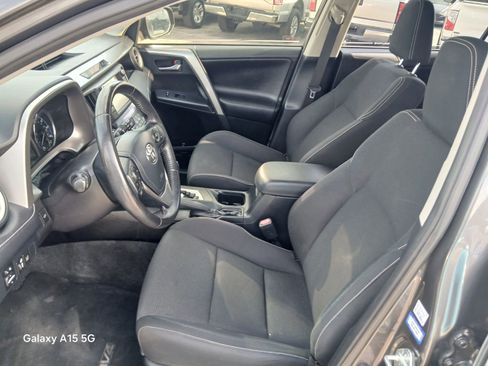 Used 2016 Toyota RAV4 XLE w/ Convenience Package image 11