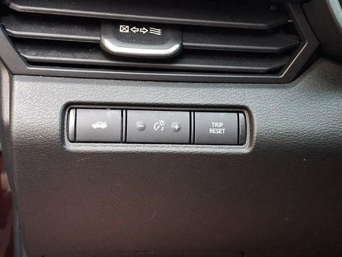 Used 2024 Nissan Altima 2.5 SV FWD image 26