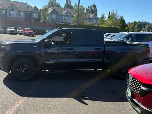 Used 2024 GMC Sierra 1500 Elevation w/ Elevation Premium Package AWD/4WD image 8