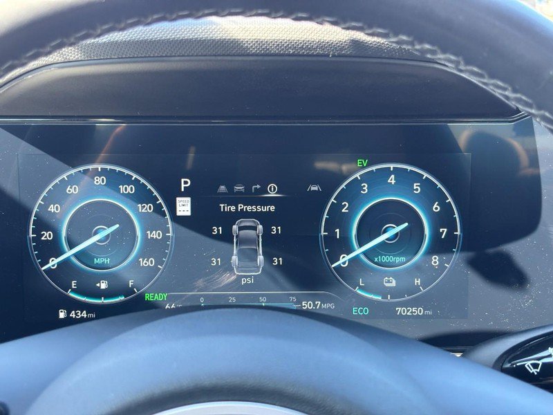 Used 2024 Hyundai Elantra Limited FWD image 21