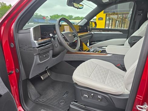 Used 2026 Cadillac Escalade Platinum Sport w/ LPO, ONYX Package AWD/4WD image 23