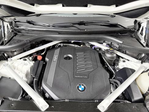 Used 2023 BMW X5 xDrive40i AWD/4WD image 22
