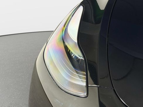 Used 2024 Tesla Model Y Long Range RWD image 19