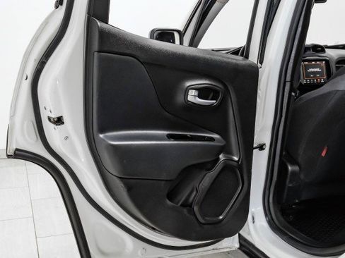 Used 2023 Jeep Renegade Trailhawk image 43