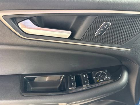 Used 2018 Ford Edge SEL w/ Equipment Group 201A AWD/4WD image 22