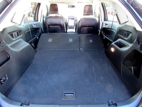 Used 2024 Ford Edge SEL w/ Convenience Package image 34