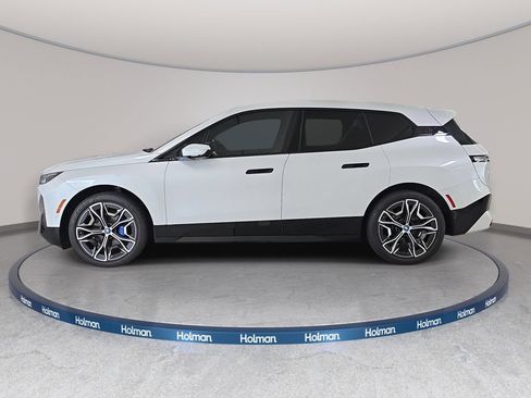 Certified 2024 BMW iX xDrive50 w/ Premium Package AWD/4WD image 11