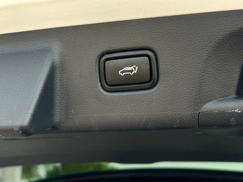 Used 2021 Hyundai Palisade Calligraphy image 24