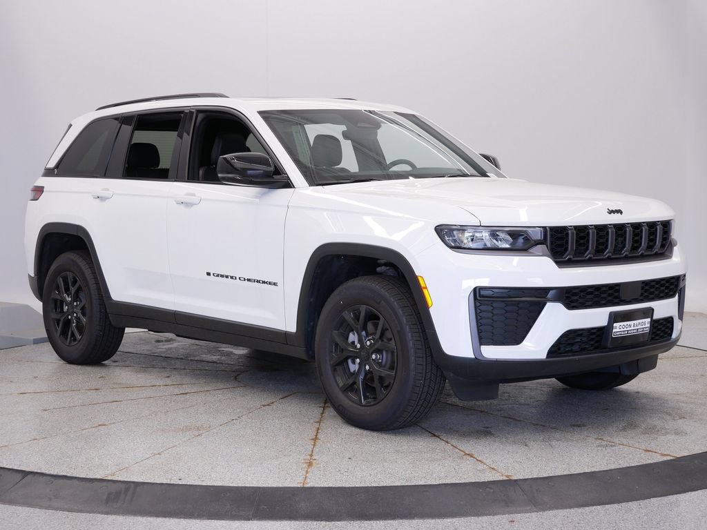 New 2026 Jeep Grand Cherokee Altitude AWD/4WD image 8