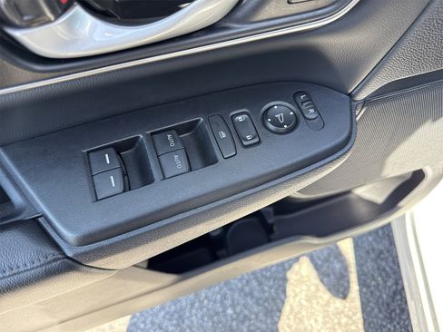 Used 2022 Honda CR-V Touring image 15
