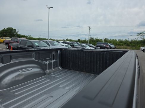 Used 2022 RAM 1500 Big Horn AWD/4WD image 11
