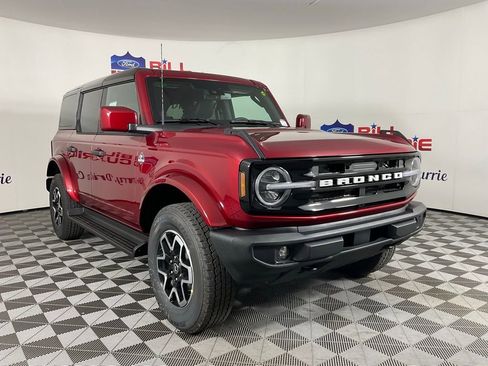 New 2026 Ford Bronco Outer Banks AWD/4WD image 1