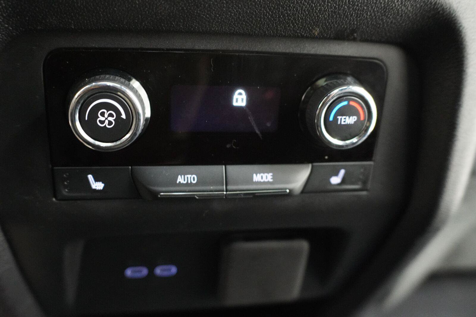 Used 2025 Chevrolet Traverse RS w/ LPO, Floor Liner Package FWD image 34