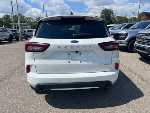 Certified 2024 Ford Escape ST-Line w/ Tech Pack #1 AWD/4WD image 5