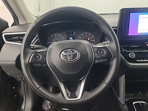 Used 2024 Toyota Corolla Cross LE image 32