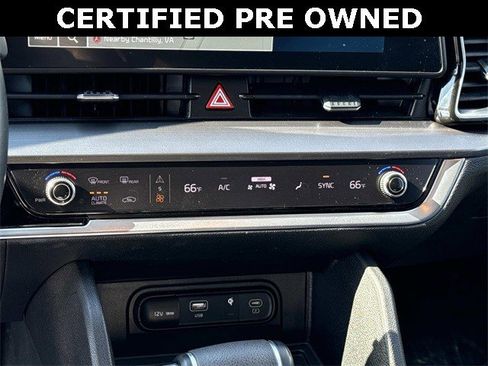 Used 2024 Kia Sportage EX image 21