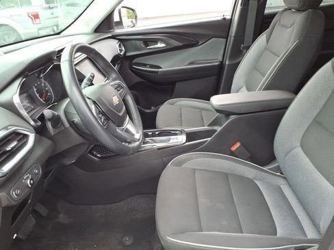 Used 2023 Chevrolet TrailBlazer LT AWD/4WD image 14