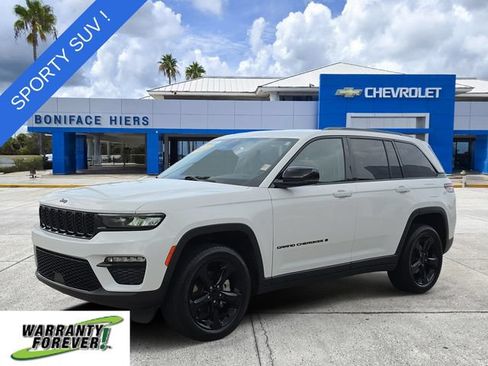 Used 2023 Jeep Grand Cherokee Limited w/ Black Appearance Package RWD image 2