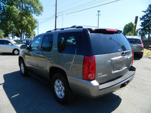 Used 2008 GMC Yukon SLT w/ SLT Preferred Equipment Group AWD/4WD image 6