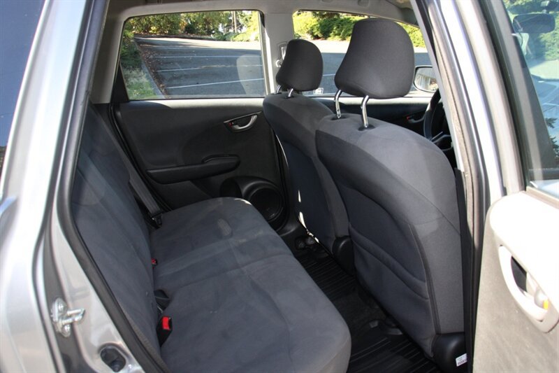 Used 2010 Honda Fit image 6
