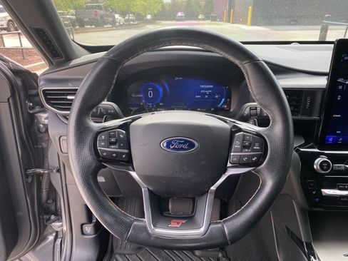 Used 2021 Ford Explorer ST w/ Equipment Group 401A image 10