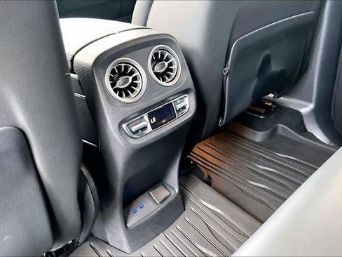 Used 2025 Mercedes-Benz G 550 image 33