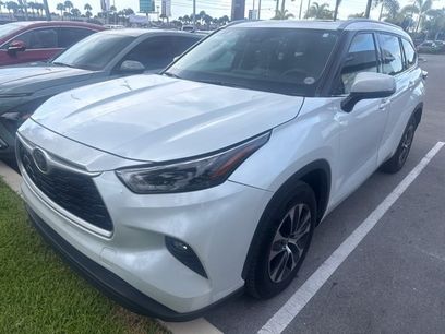 Used 2022 Toyota Highlander XLE