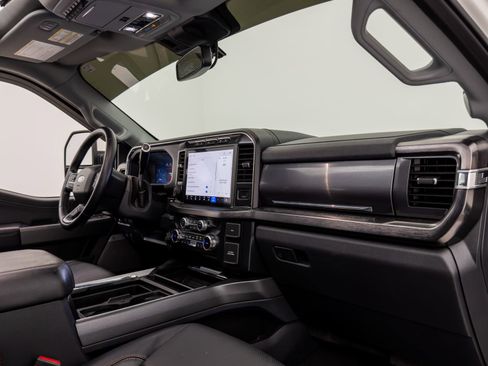Used 2023 Ford F250 Lariat w/ Lariat Ultimate Package AWD/4WD image 24