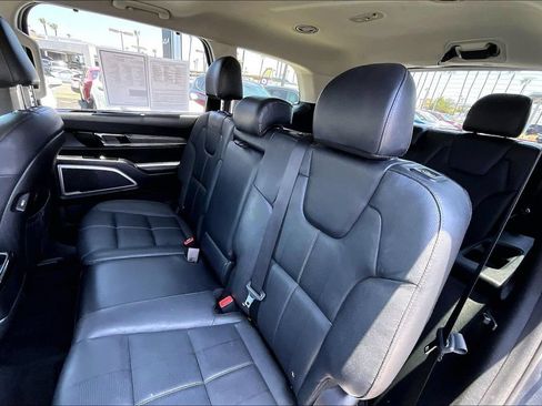 Used 2021 Kia Telluride EX FWD image 17