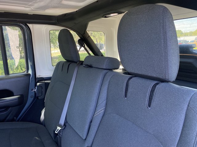 Used 2024 Jeep Wrangler Unlimited AWD/4WD image 7