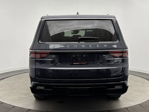 Used 2024 Jeep Wagoneer L Series II w/ Flexible Seating Group image 7