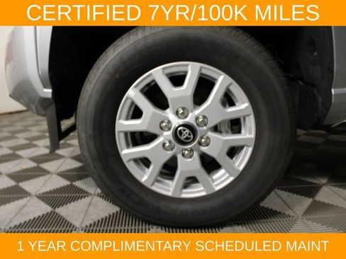 Used 2025 Toyota Tacoma SR5 AWD/4WD image 25