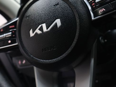 Used 2022 Kia Forte LXS w/ LXS Technology Package FWD image 21