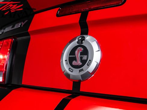 Used 2009 Ford Mustang Shelby GT500 RWD image 11