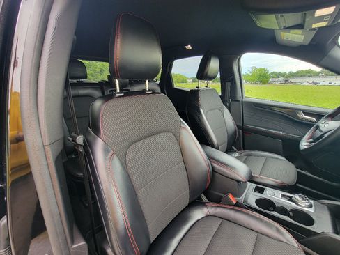 Used 2023 Ford Escape ST-Line w/ Tech Pack #1 AWD/4WD image 33