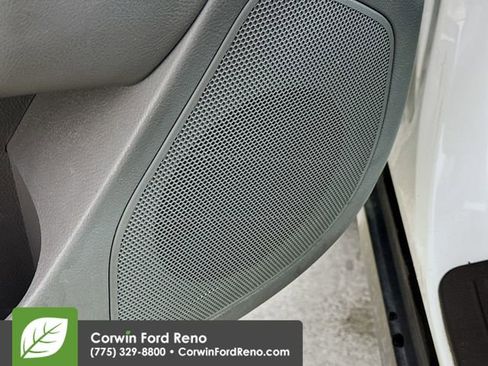 Used 2012 Hyundai Santa Fe GLS image 17